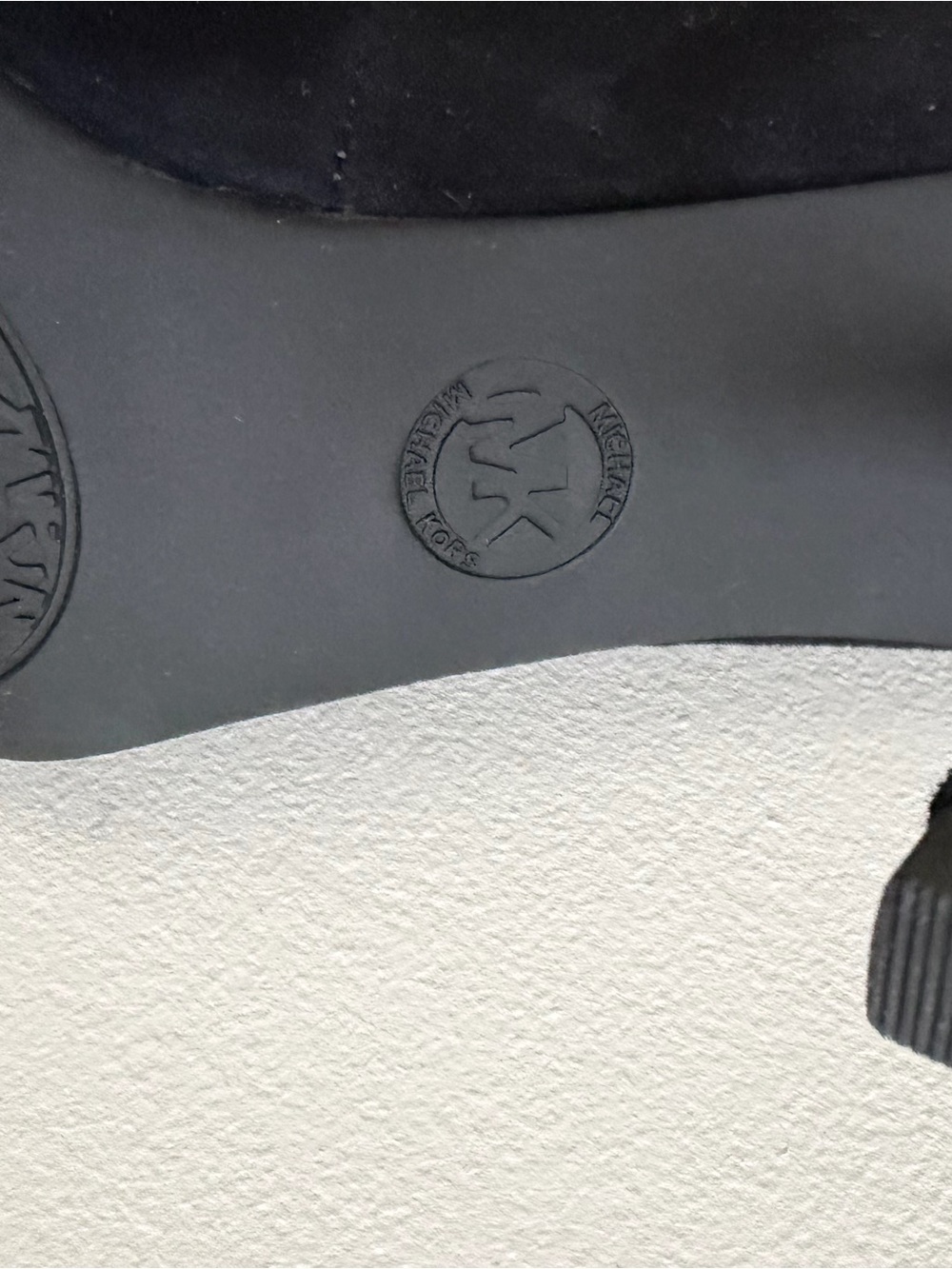 New Michael Kors Felicity Black Suede Pointed Toe Pumps 8.5 - Picture 6 of 8